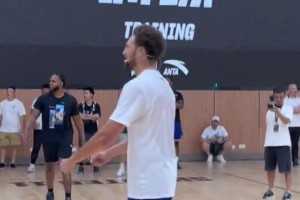 本以为是最强独臂球员，结果没想到只是单手就能拿捏比赛🏀